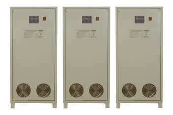 Трехфазный комплект 22 кВА из стабилизаторов PS7500SQ-I-15